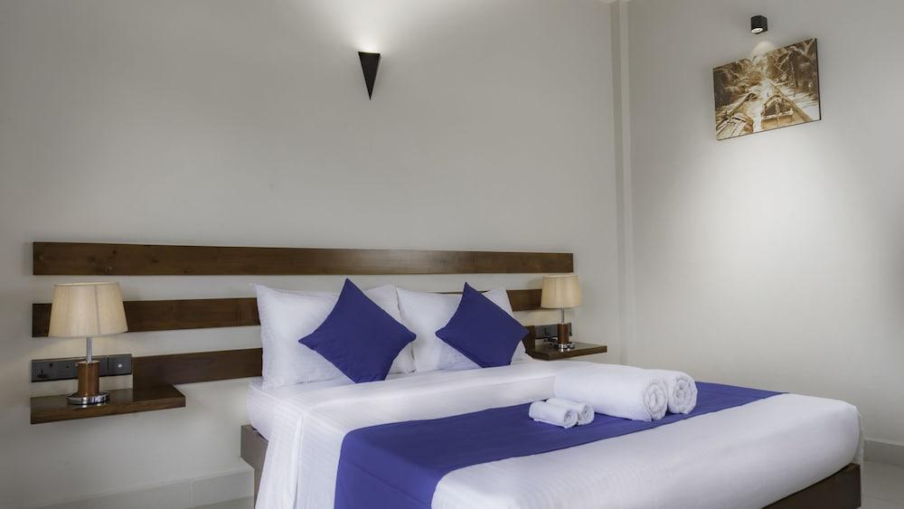 Hive 68 - Hotel And Resorts Negombo Exterior photo