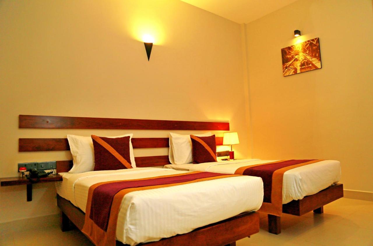 Hive 68 - Hotel And Resorts Negombo Exterior photo